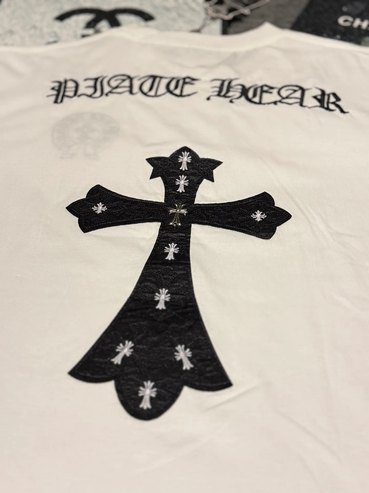 80 Chrome hearts• YB 、 、 ， 1*1 ，4 、 。 ， ， BROTHER ， , , ， 。 ， ±0.02mm，Quality 。 ， ； 。 。 ，Classic oversize ， 。 :Black White Sizes: S M L XL